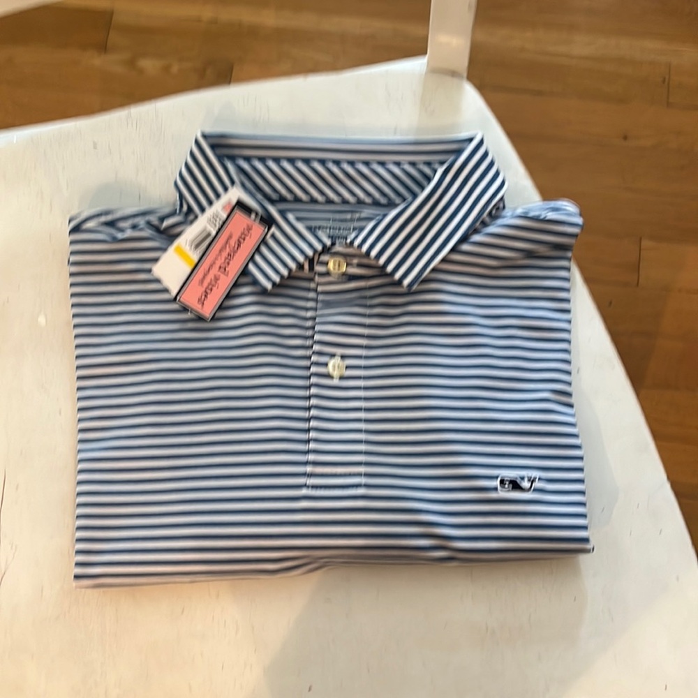 Men’s size medium performance, golf shirt